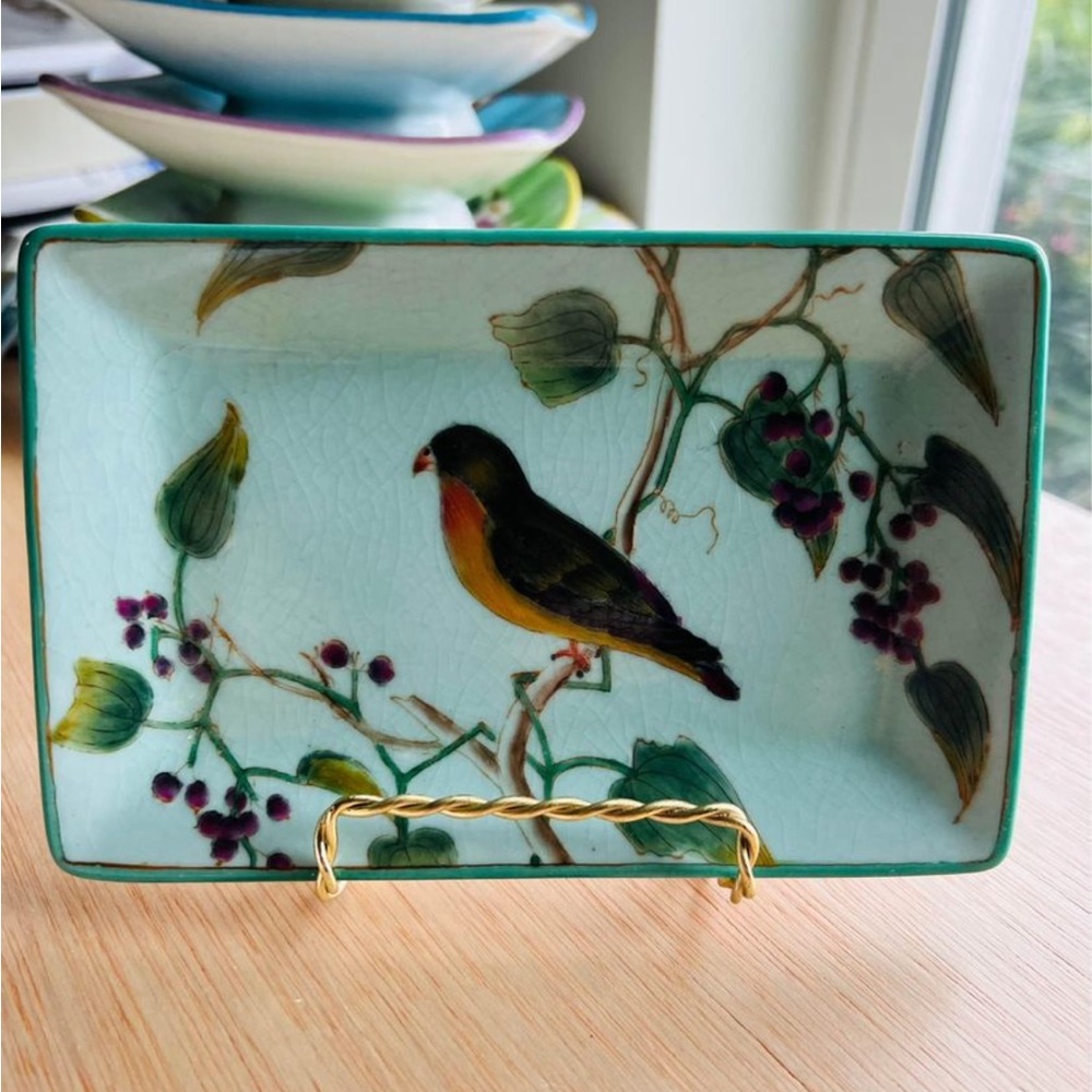 Hand-painted Chines Porcelain Appetizer/Accent Plate.